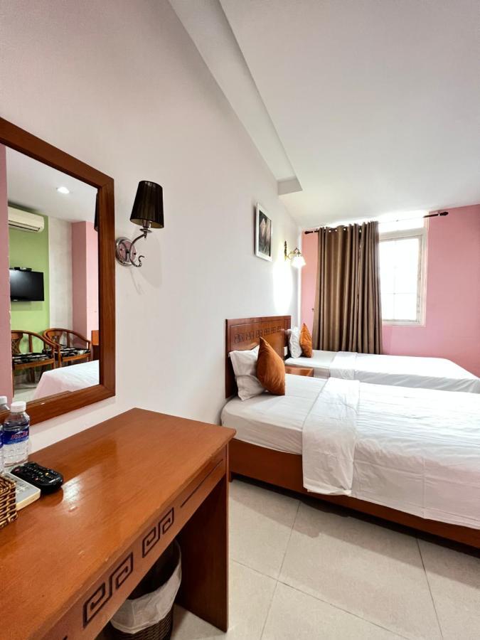 Valentine Luxury Hotel - 31 Bui Vien Street Ho Chi Minh-stad Buitenkant foto