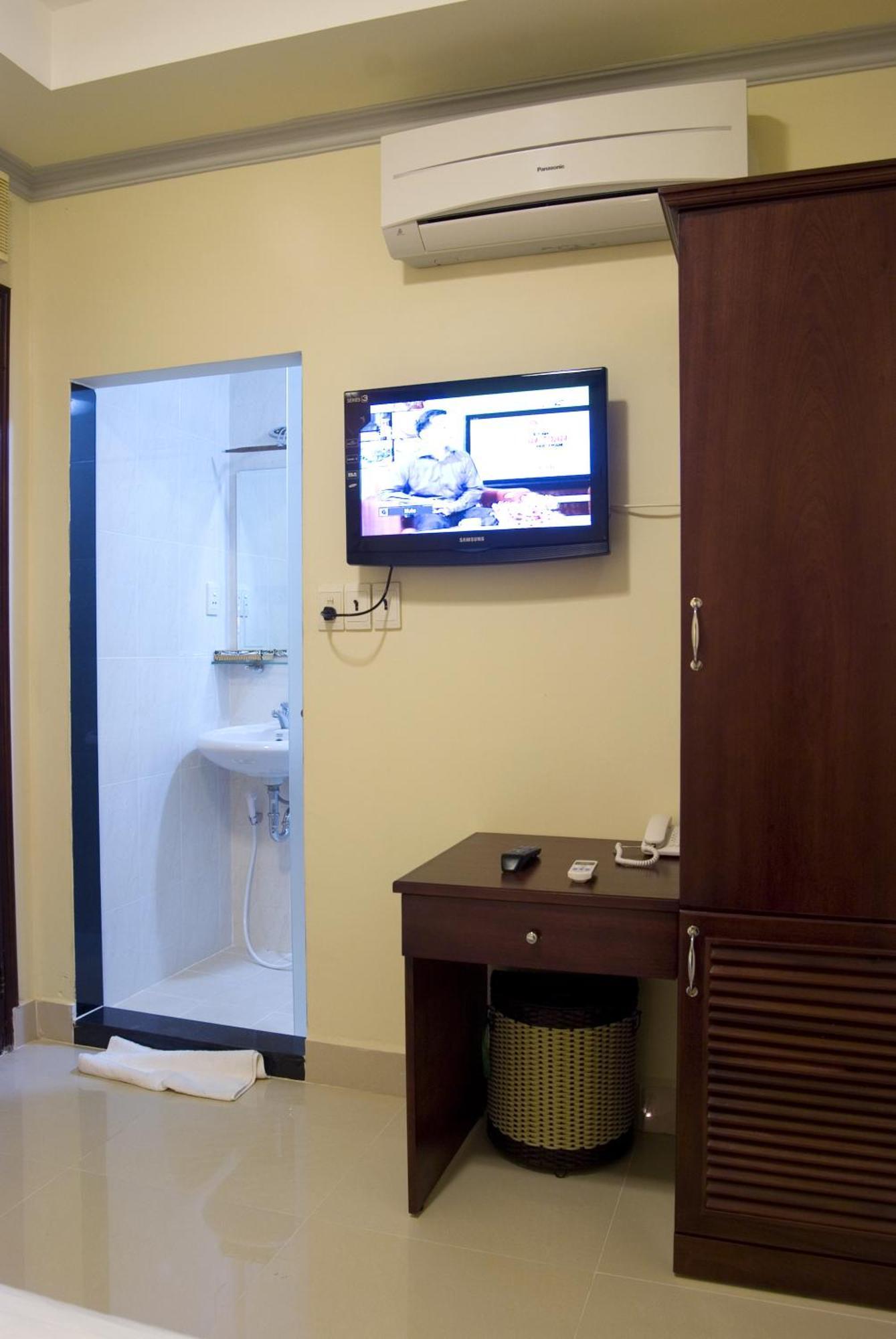 Valentine Luxury Hotel - 31 Bui Vien Street Ho Chi Minh-stad Buitenkant foto