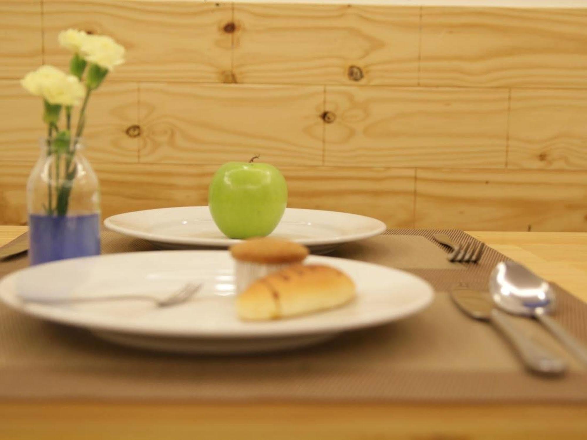 Valentine Luxury Hotel - 31 Bui Vien Street Ho Chi Minh-stad Buitenkant foto