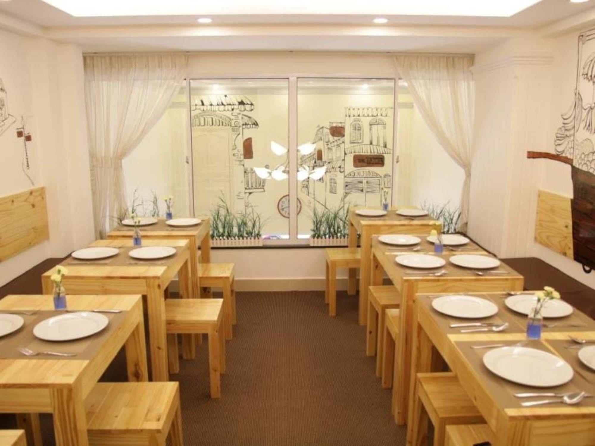 Valentine Luxury Hotel - 31 Bui Vien Street Ho Chi Minh-stad Buitenkant foto